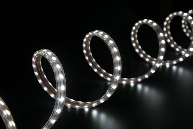 LED pásy pod kuchynskú linku je možné darovať aj pod vianočný stromček